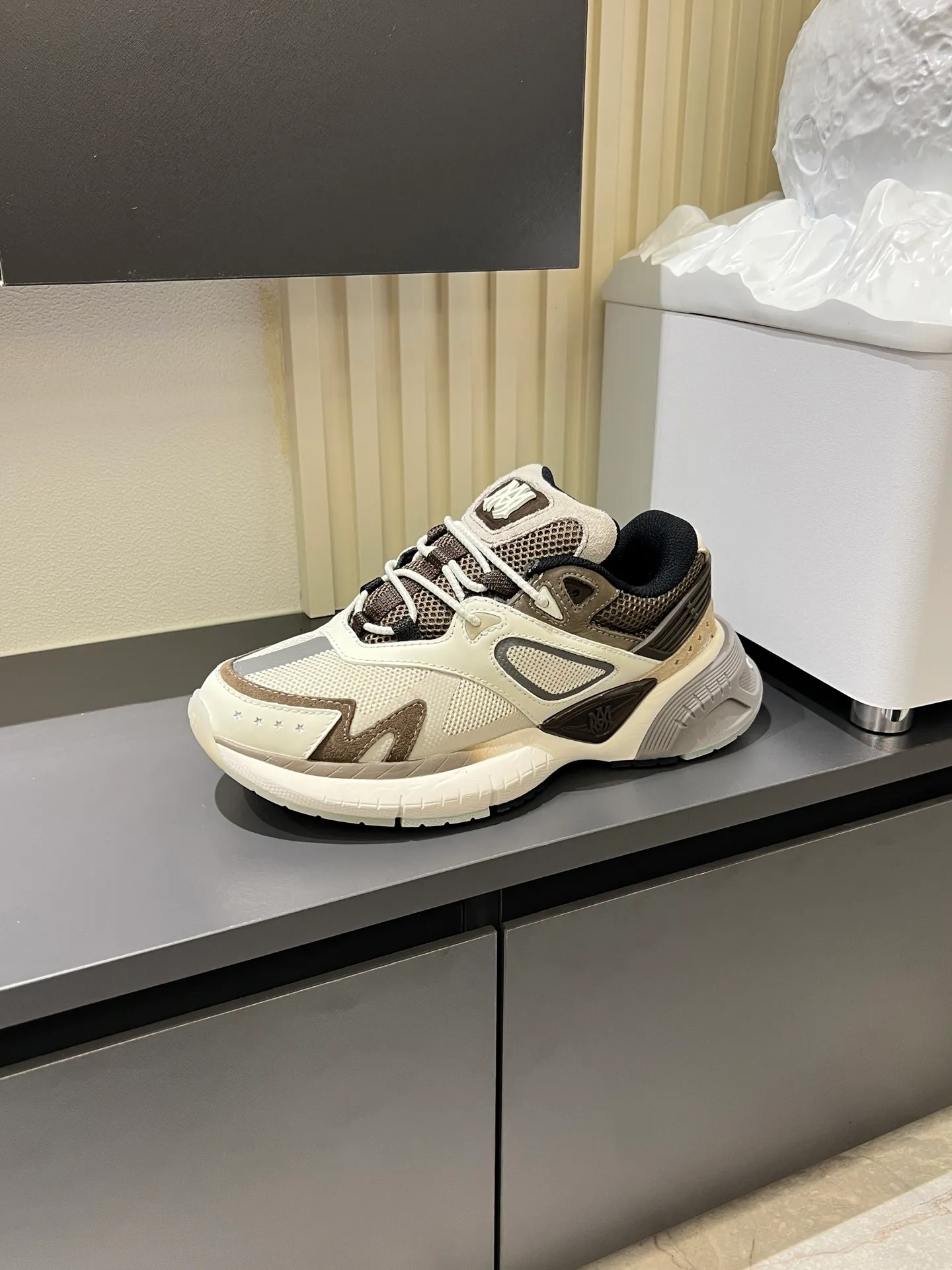 Men's shoes 💰p680 AMIRI's new men's casual sports shoes, made of first-layer cowhide upper and original breathable mesh, rich in three-dimensionality, contrasting color design, simple style, fashionable and sporty, breathable mesh lining, original ultra-light outsole, a must-have item for daily leisure! Size: 38-45!